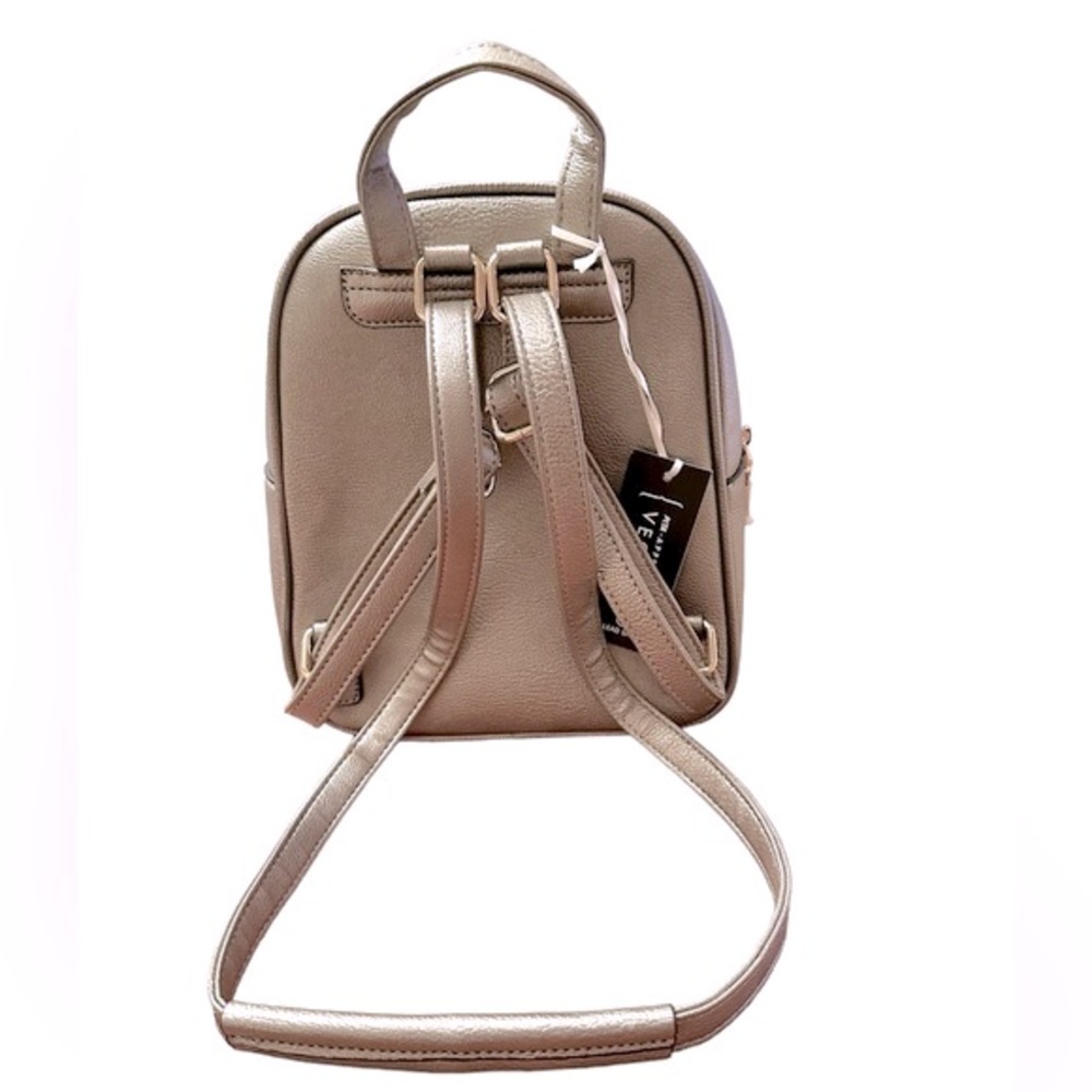 NWT La Terre Pewter Metallic Convertible Backpack/Crossbody Bag - Picture 4 of 10